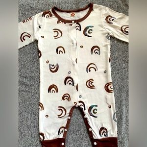 Blue & Brown Rainbow One Piece Pajamas • NEW — NEVER WORN • size 68 / US 6 mos.